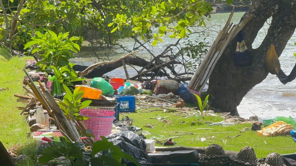 Alcaldía de Samaná recupera espacio de playa ocupado por ciudadano con problemas de salud mental | 4 | Alcaldía de Samaná recupera espacio de playa ocupado por ciudadano con problemas de salud mental - Noticias de hoy en República Dominicana | De Último Minuto