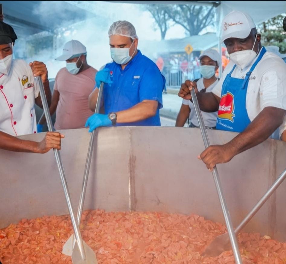 San Pedro de Macorís realizó la “Domplinada más grande del mundo” | 5 | San Pedro realizó la “Domplinada más grande del mundo”