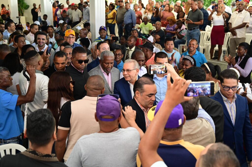 Danilo Medina encabeza Asamblea Provincial del PLD en San Cristóbal - Noticias de hoy en República Dominicana | De Último Minuto