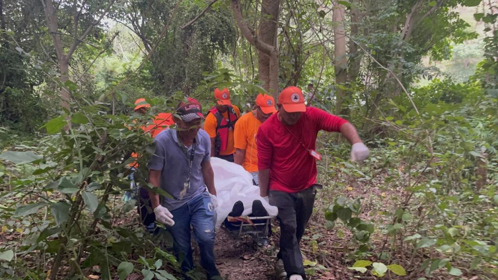 Recuperan el cuerpo de una mujer en Balneario Las Charcas de Santiago | 2 | Recuperan el cuerpo de una mujer en Balneario Las Charcas de Santiago - Noticias de hoy en República Dominicana | De Último Minuto