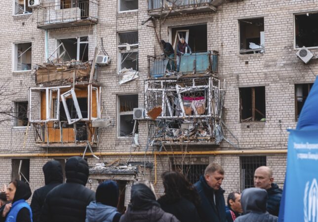 Al menos siete muertos y unos 70 heridos en un ataque ruso contra Dnipró
