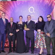 Aníbal de Castro recibe el Premio al Mérito Periodístico de Acroarte