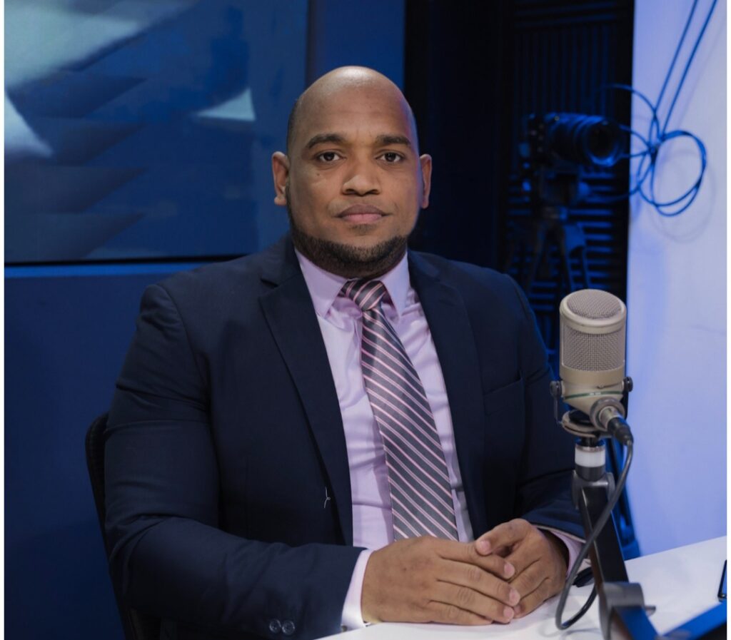 Abel Martínez está coqueteando con irse del PLD, asegura Jonatan Familia - Noticias de hoy en República Dominicana | De Último Minuto