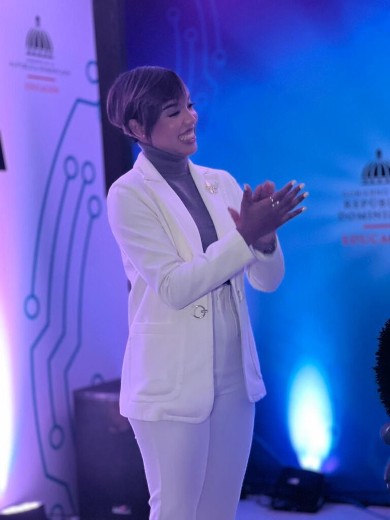 Carolin Bravo, elegida como canal de confianza por socios y delegados de COOP-HERRERA tras disolución - Noticias de hoy en República Dominicana | De Último Minuto