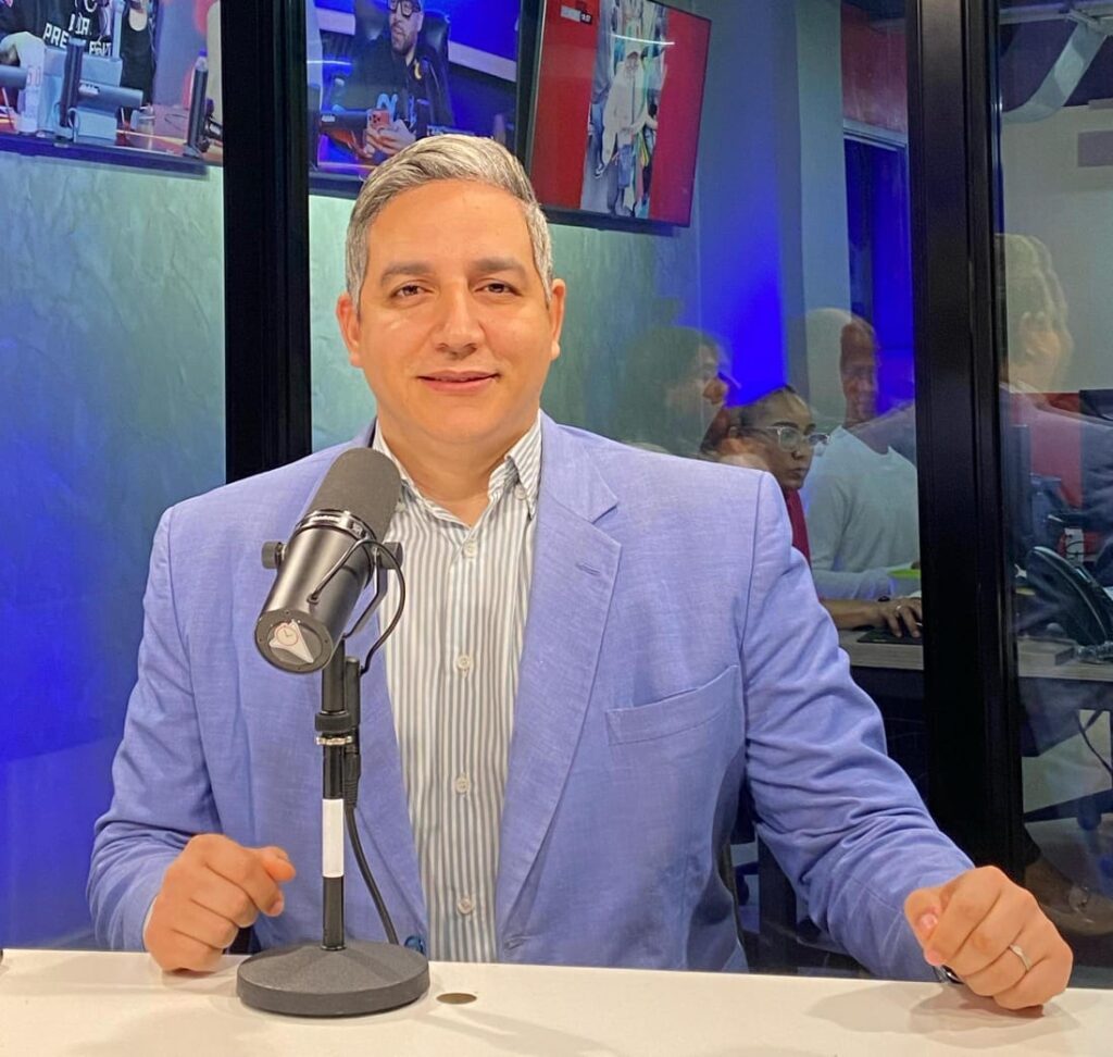 “Magín Díaz es un ministro inconstitucional", afirma comunicador Rodolfo Santos | 2 | “Magín Díaz es un ministro inconstitucional", afirma comunicador Rodolfo Santos - Noticias de hoy en República Dominicana | De Último Minuto