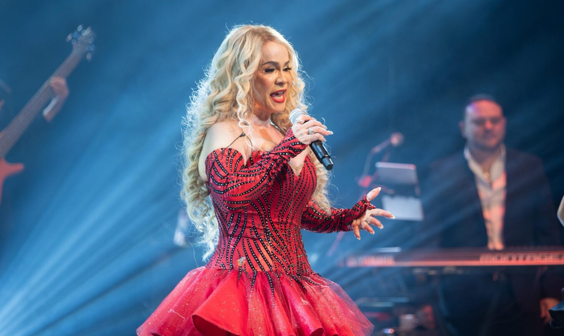 Miriam Cruz deslumbrante en el Gran Teatro del Cibao con “La Historia de una Diva” - Noticias de hoy en República Dominicana | De Último Minuto
