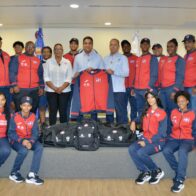 Ministro Kelvin Cruz entrega indumentaria que usarán atletas en Juegos Panamericanos Junior - Noticias de hoy en República Dominicana | De Último Minuto