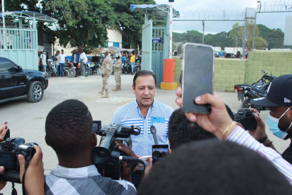 Abel Martínez afirma que "el negocio de las mafias en la frontera sigue vivo" | 28 | Abel Martínez afirma que "el negocio de las mafias en la frontera sigue vivo" - Noticias de hoy en República Dominicana | De Último Minuto