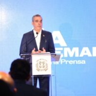 Abinader dice que mientras "sea presidente, no faltará cobertura en Senasa" - Noticias de hoy en República Dominicana | De Último Minuto