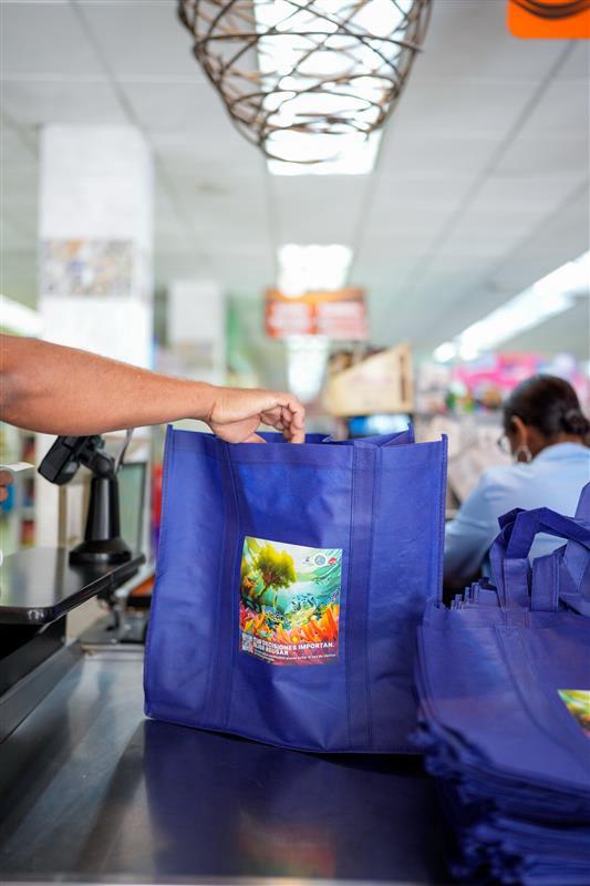 Grupo SID promueve el consumo responsable en el Día Internacional Libre de Bolsas Plásticas - Noticias de hoy en República Dominicana | De Último Minuto
