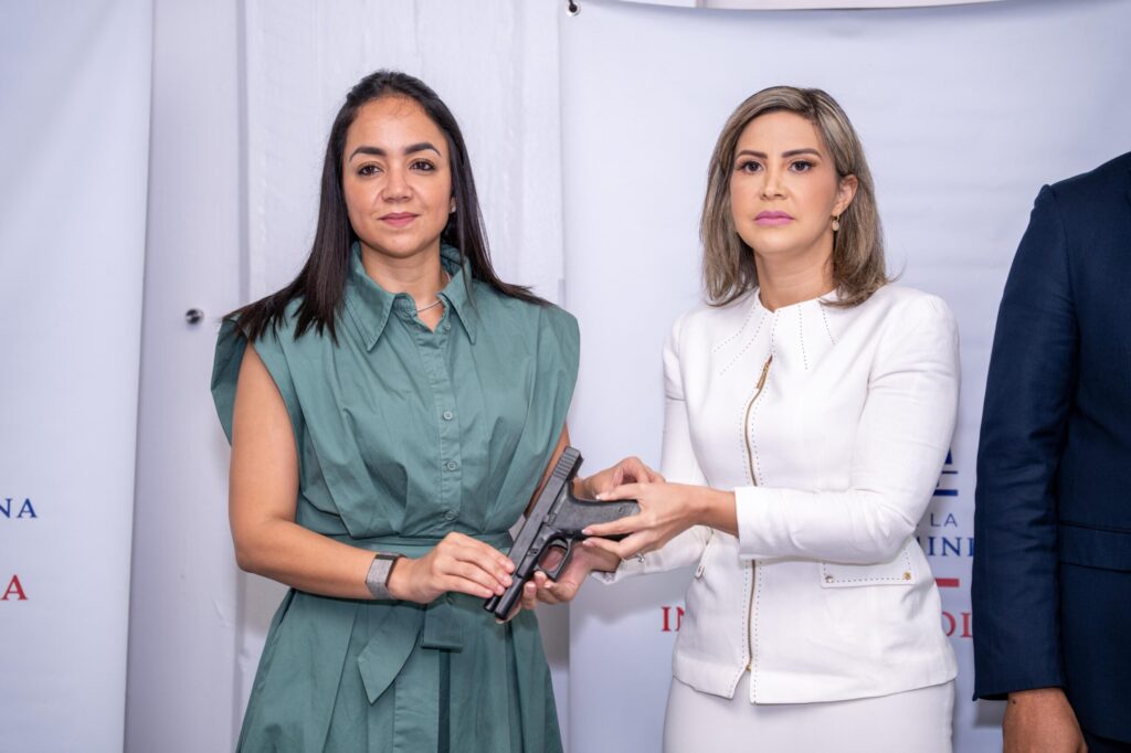 Interior y Policía recibe 218 armas de fuego ilegales que fueron sacadas de las calles - Noticias de hoy en República Dominicana | De Último Minuto