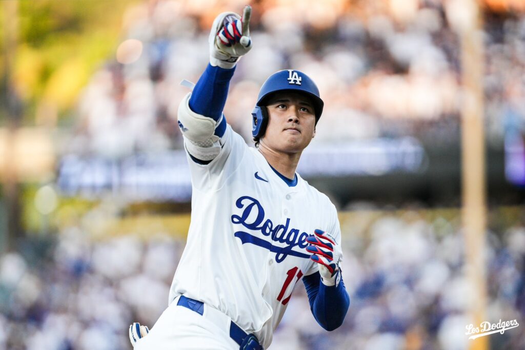 Ohtani hace historia: jonrón permitido y conectado en la misma entrada