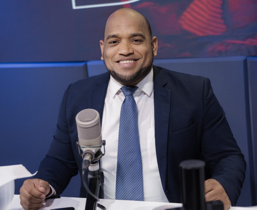 Municipalista Jonatan Familia alerta a la ciudadanía sobre pagos de arbitrios a personas en la calle