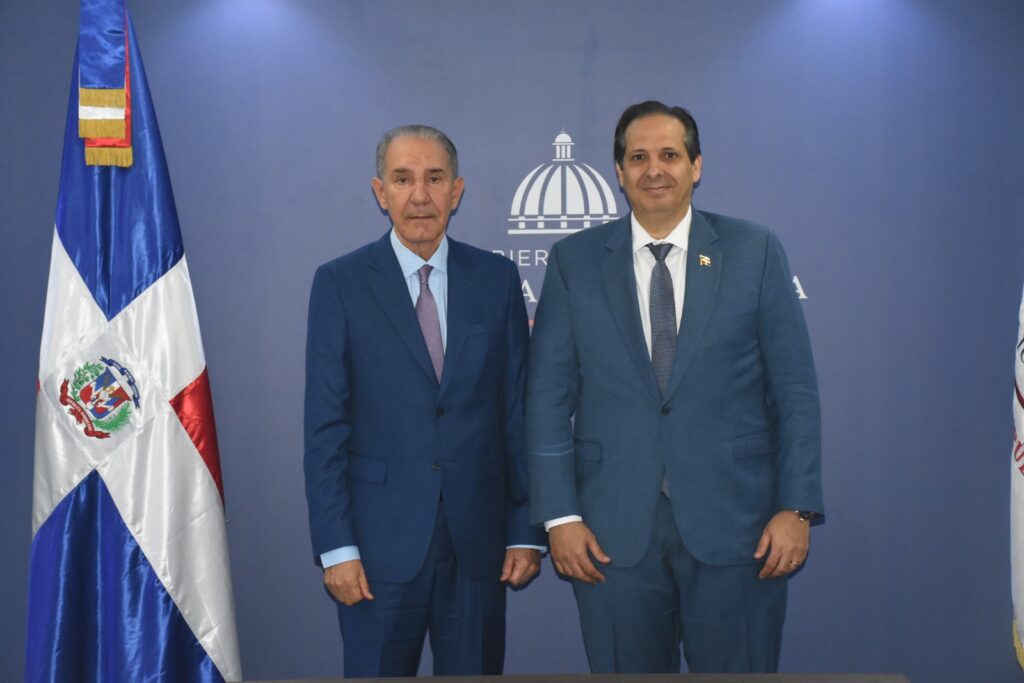 MESCyT y Salud Pública trabajan mecanismos para validar títulos extranjeros | 3 | MESCyT y Salud Pública trabajan mecanismos para validar títulos extranjeros - Noticias de hoy en República Dominicana | De Último Minuto