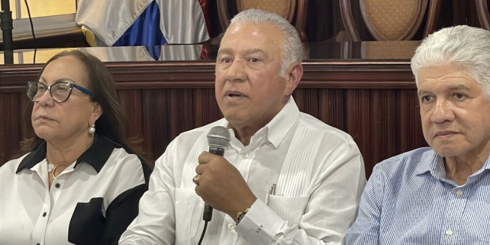 Gobierno reitera compromiso con finalizar obras en curso en San José de Las Matas