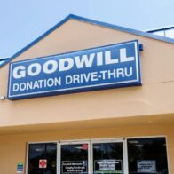 Investigan el hallazgo de un cuerpo dentro de un contenedor de donaciones en California