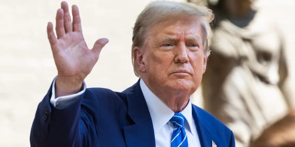 Un juez federal bloquea la orden de Trump de eliminar la nacionalidad por nacimiento