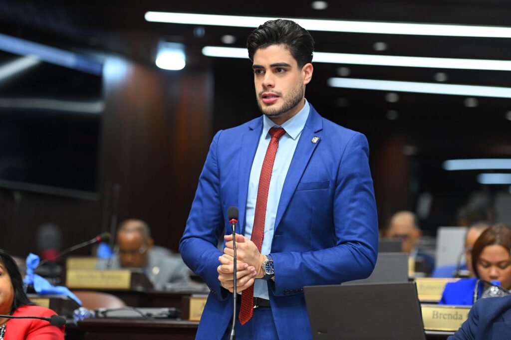 Diputado Bray Vargas propone humanizar las autoridades con evaluaciones  psicológicas y talleres obligatorios