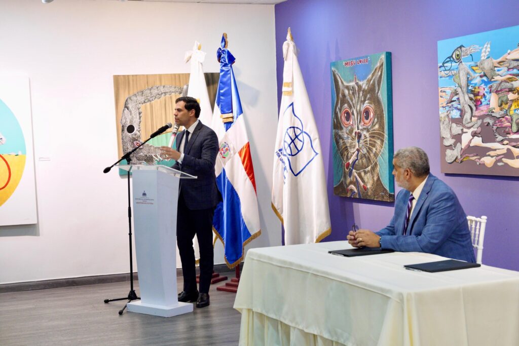 Cultura y APEC firman alianza para impulsar formación artística y preservación del patrimonio dominicano | 3 | Cultura y APEC firman alianza para impulsar formación artística y preservación del patrimonio dominicano