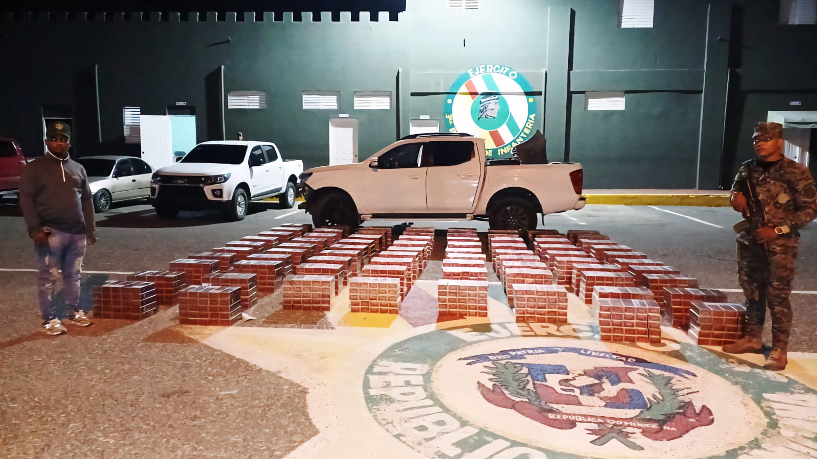 Retienen camioneta con contrabando de 380,000 cigarrillos en San Juan de la Maguana - Noticias de hoy en República Dominicana | De Último Minuto