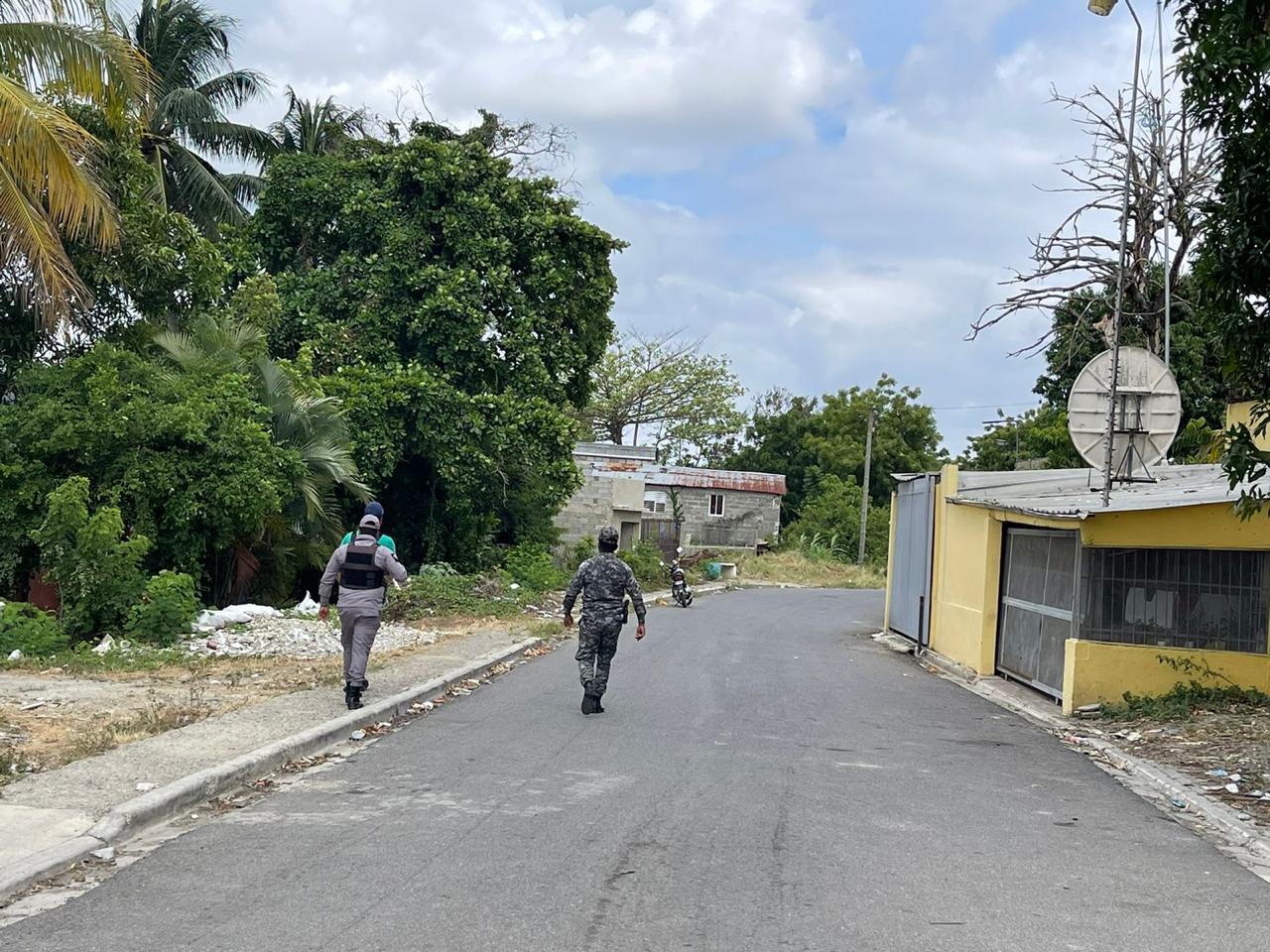 DINTEL, PN y MP, confiscan máquinas tragamonedas, drogas y apresan 12 personas en allanamiento en Santiago - Noticias de hoy en República Dominicana | De Último Minuto