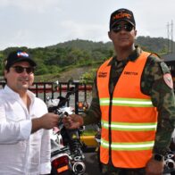 RD Vial dona 15 motocicletas a Comipol para reforzar asistencia en las carreteras