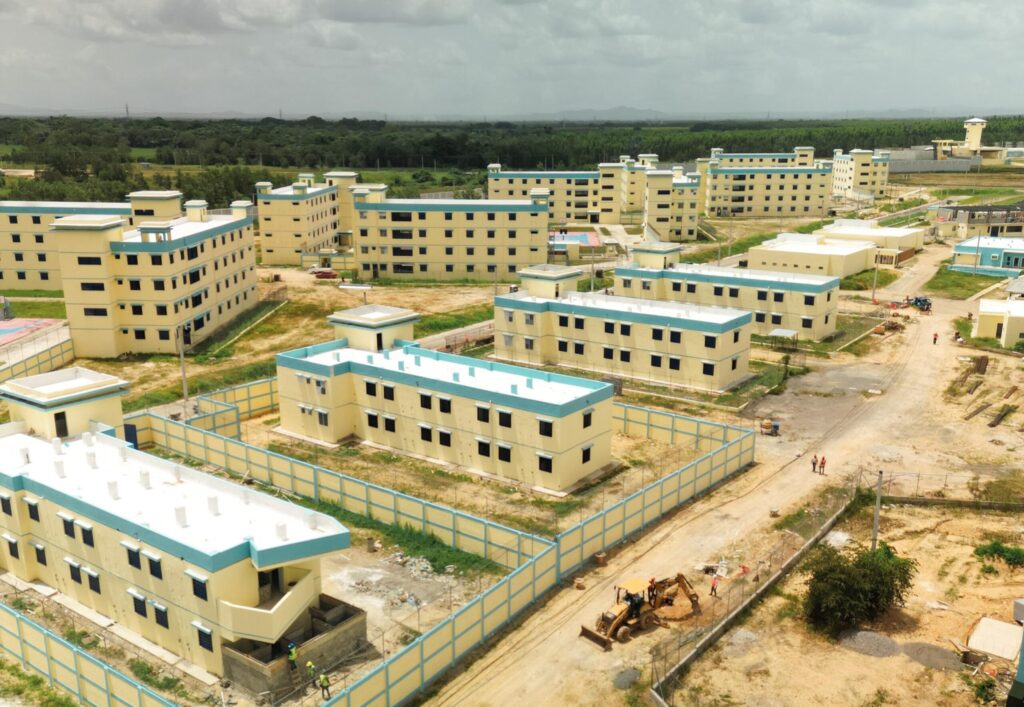 Ministro Bonilla inspecciona avances finales  en la construcción del CCR Las Parras - Noticias de hoy en República Dominicana | De Último Minuto