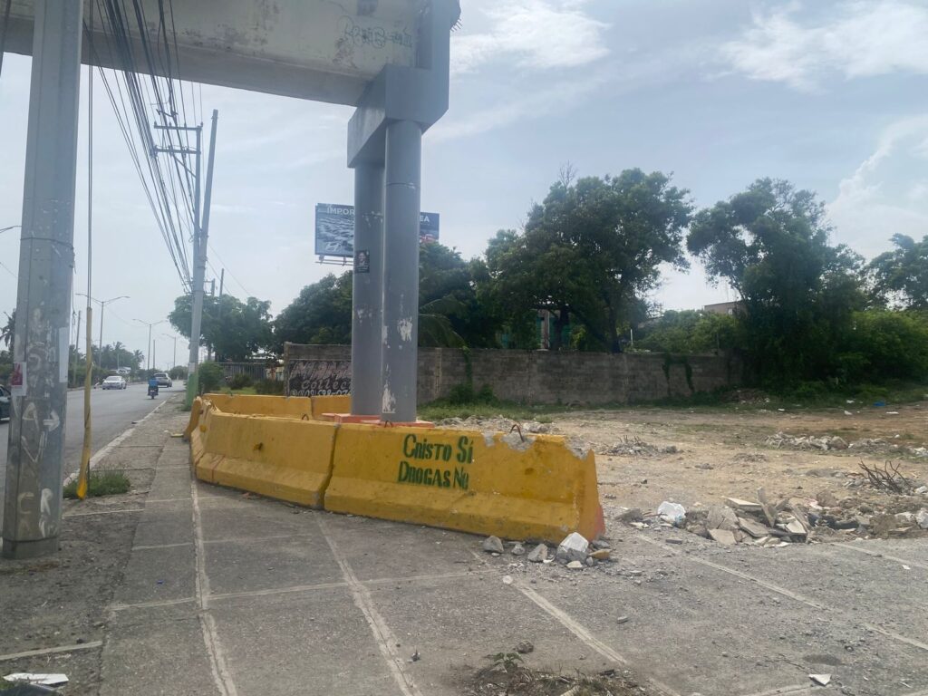¿Qué pasará con los puentes peatonales del 10 y 11 de Las Américas? | 2 | ¿Qué pasará con los puentes peatonales del 10 y 11 de Las Américas? - Noticias de hoy en República Dominicana | De Último Minuto
