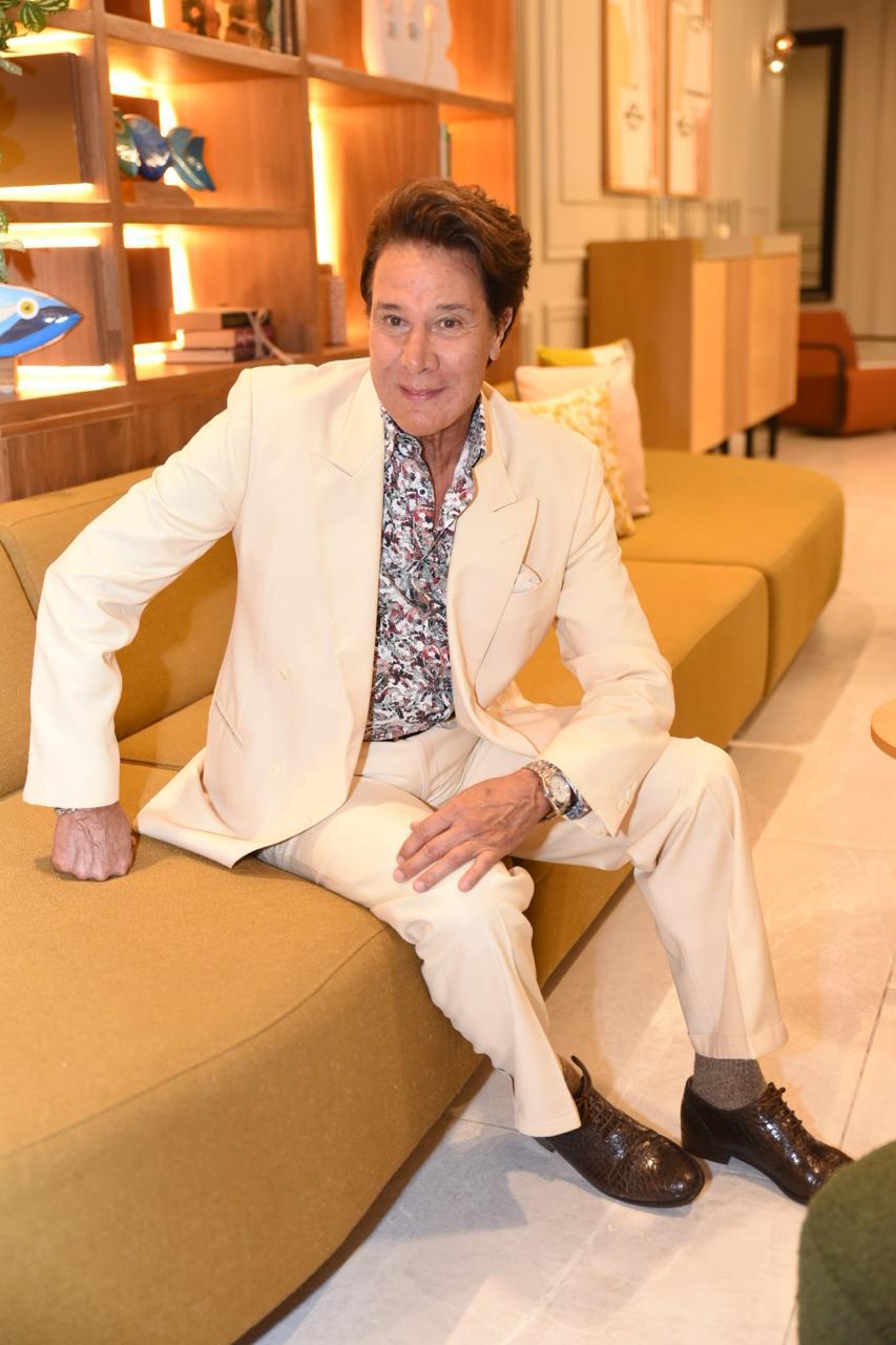 Fernando Allende se deja seducir por la bachata y lanza “Quiero bailar contigo”