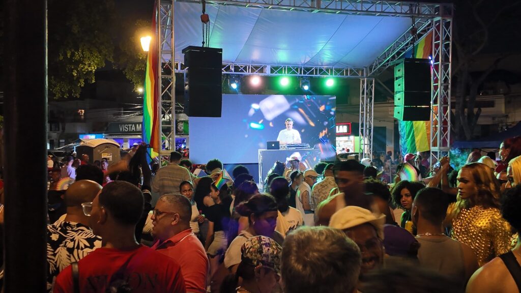 Entre alegría y reclamos, la comunidad LGBTIQ+ exige apoyo real del gobierno | 7 | Entre alegría y reclamos, la comunidad LGBTIQ+ exige apoyo real del gobierno - Noticias de hoy en República Dominicana | De Último Minuto