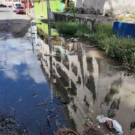 Comunitarios de Guachupita y el 27 de Febrero claman por la intervención de la CAASD ante brote de aguas residuales