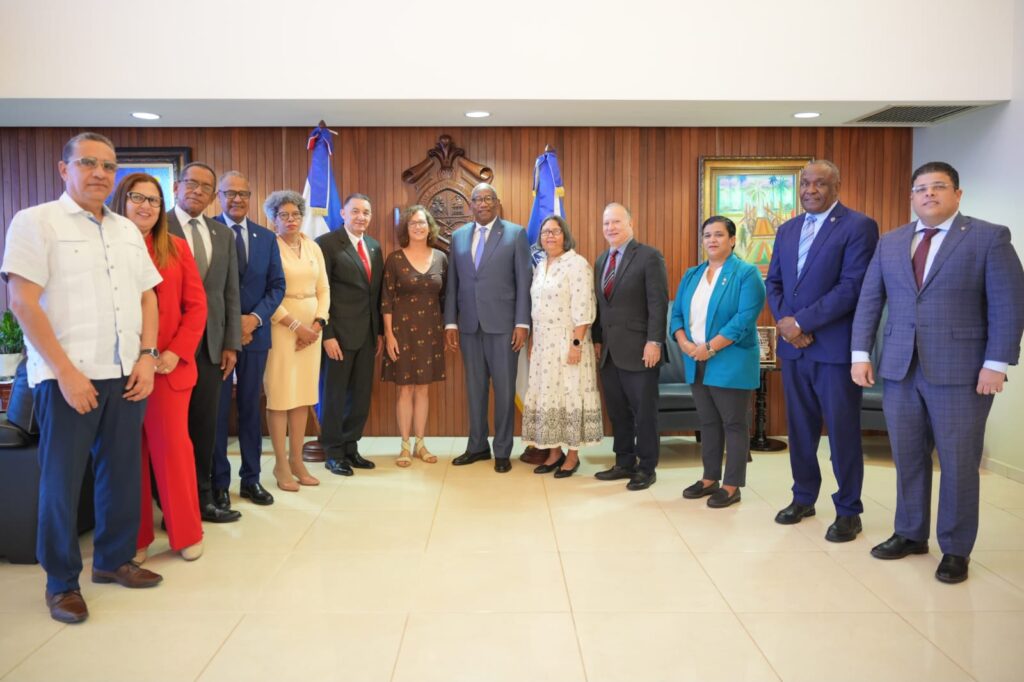 UASD suscribe acuerdo con la University of Massachusetts Amherst - Noticias de hoy en República Dominicana | De Último Minuto