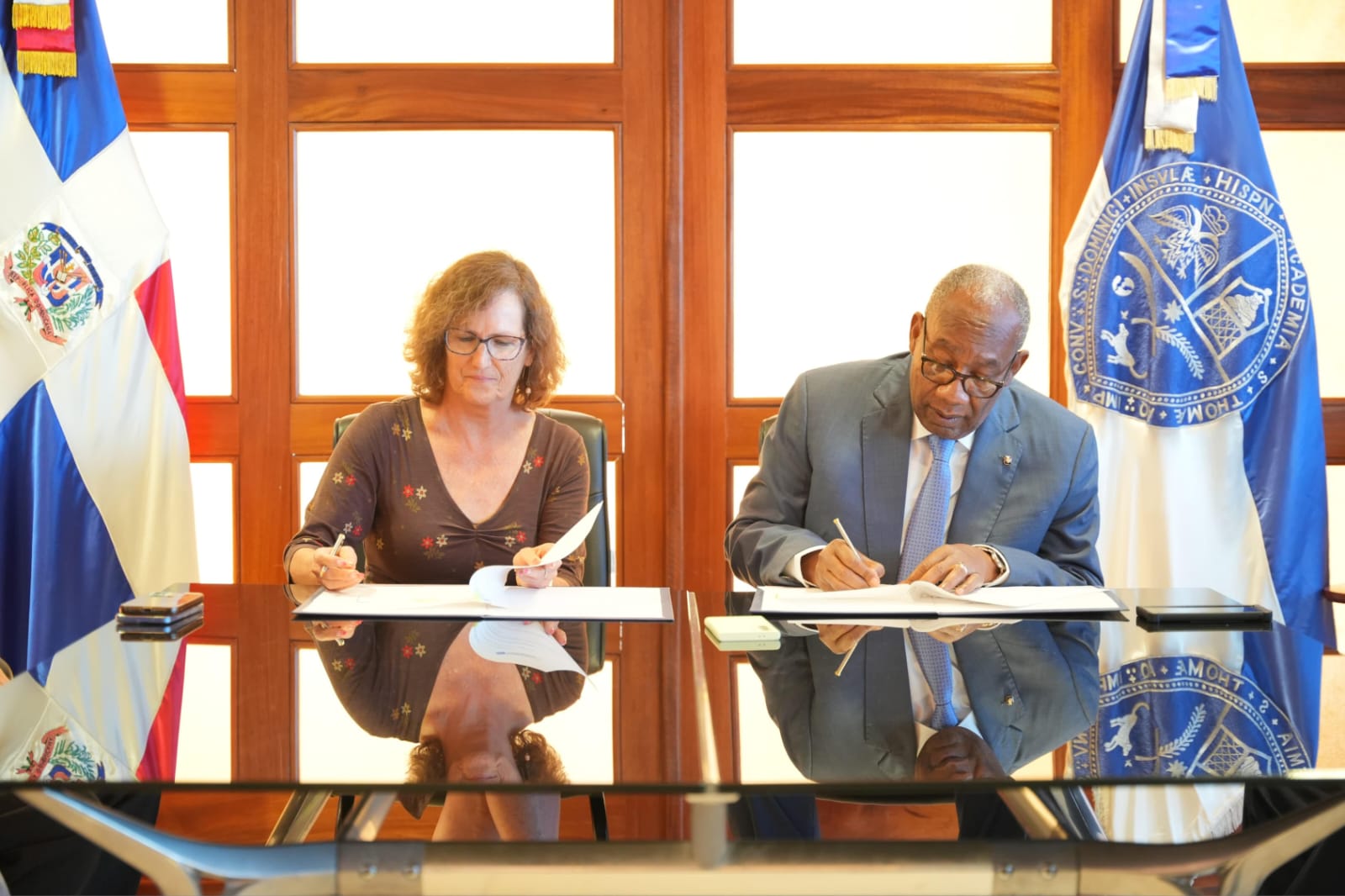 UASD suscribe acuerdo con la University of Massachusetts Amherst