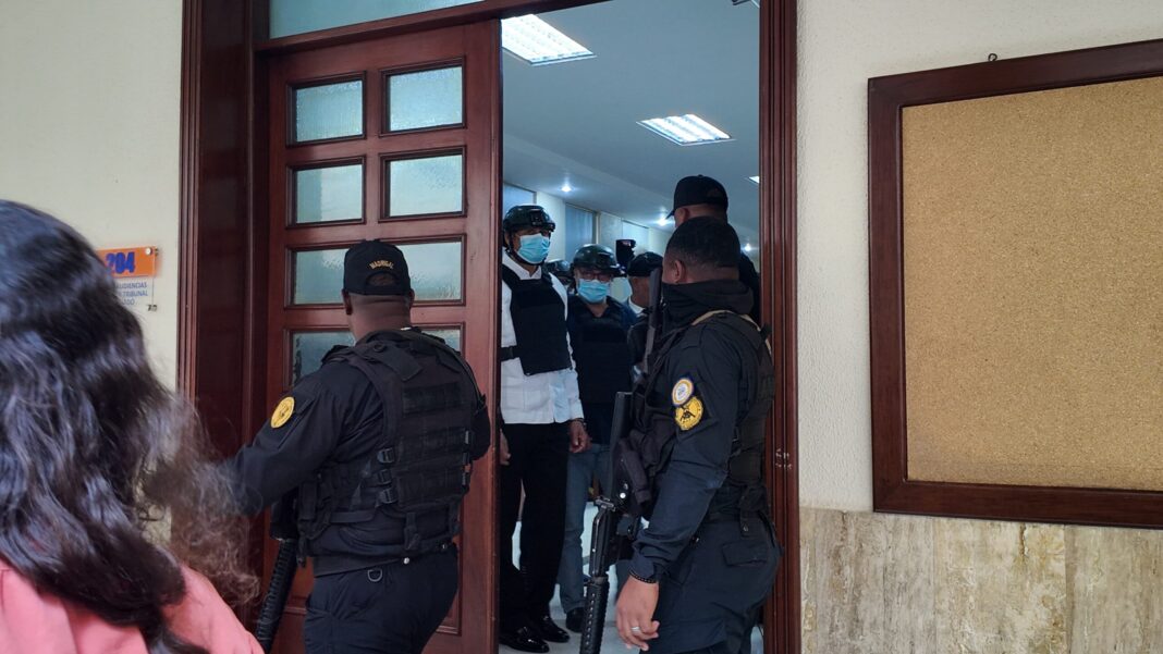 Imponen arresto domiciliario imputados en Operación Lobo