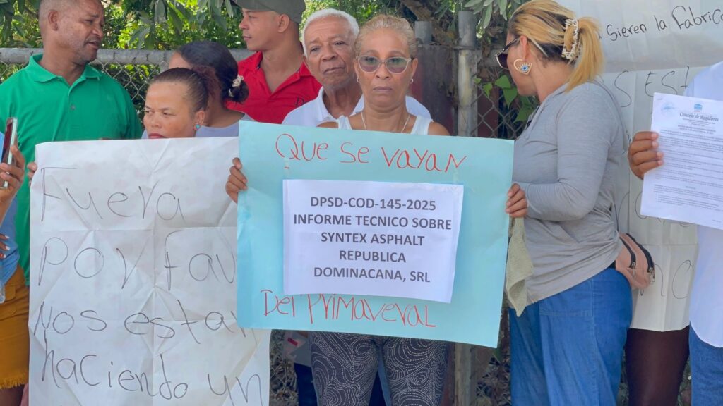 Comunitarios exigen cierre de planta de asfalto en Hato Nuevo - Noticias de hoy en República Dominicana | De Último Minuto