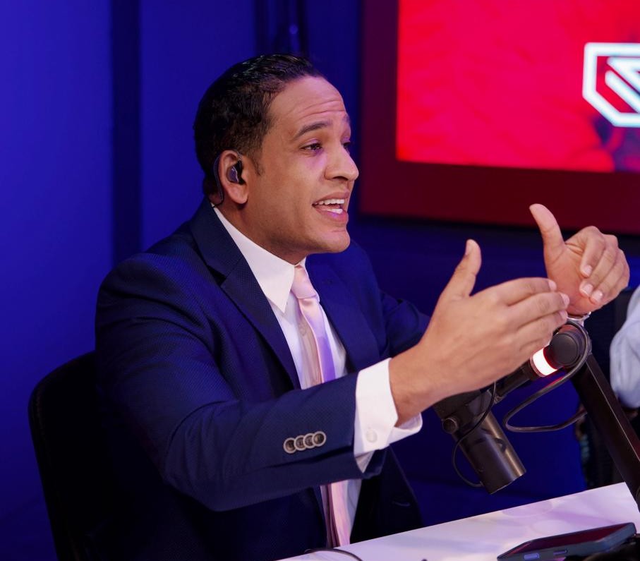 Hansel García critica presencia de políticos durante marcha en defensa del Jardín Botánico