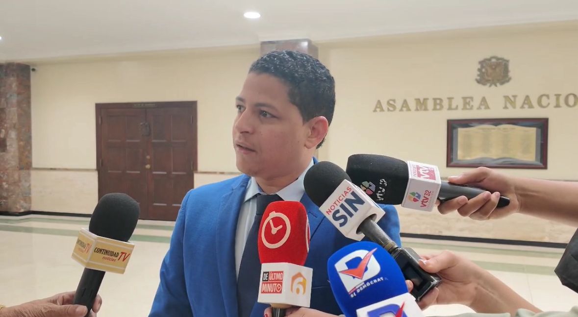 Diputado Luis Báez denuncia ola de robos y corrupción policial en Peravia - Noticias de hoy en República Dominicana | De Último Minuto
