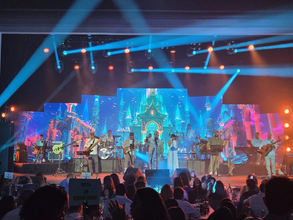 Pavel Núñez celebra 25 años de trayectoria con emotivo concierto lleno de historias y aplausos - Noticias de hoy en República Dominicana | De Último Minuto