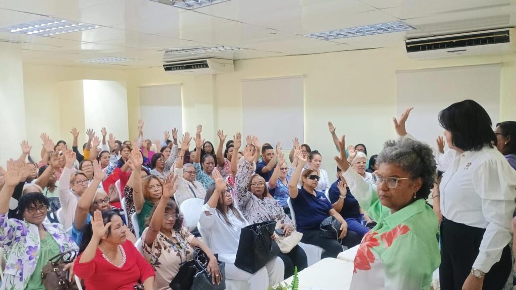 Bioanalistas anuncian plan de lucha por incumplimiento en aumento salarial | 2 | Bioanalistas anuncian plan de lucha por incumplimiento en aumento salarial - Noticias de hoy en República Dominicana | De Último Minuto