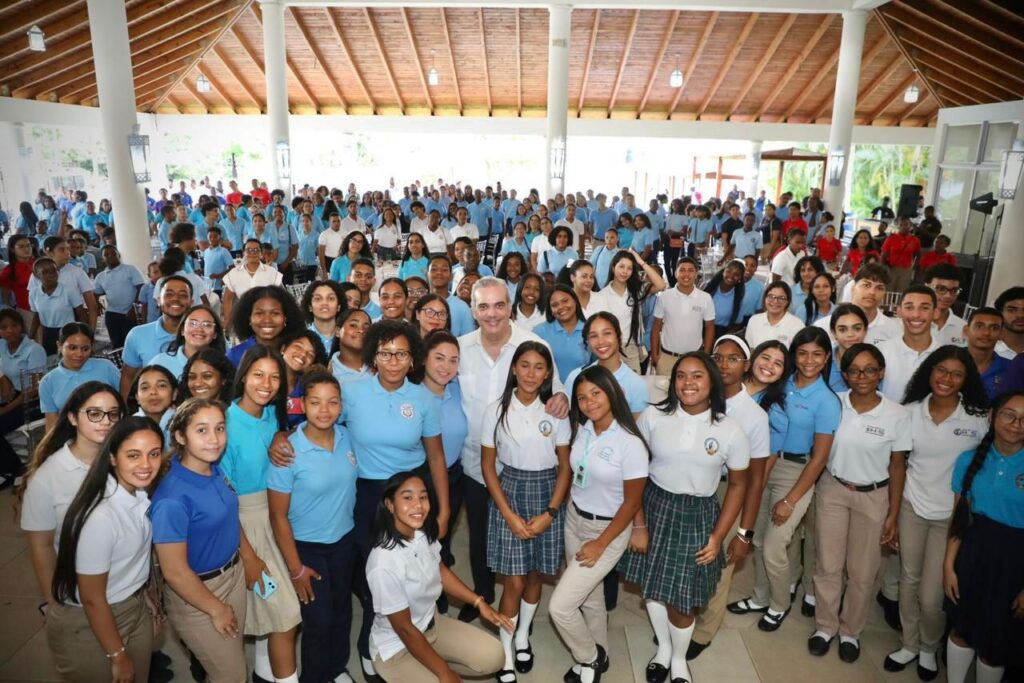 Abinader inaugura escuelas en La Altagracia con capacidad para 1,600 estudiantes | 3 | Abinader inaugura escuelas en La Altagracia con capacidad para 1,600 estudiantes - Noticias de hoy en República Dominicana | De Último Minuto