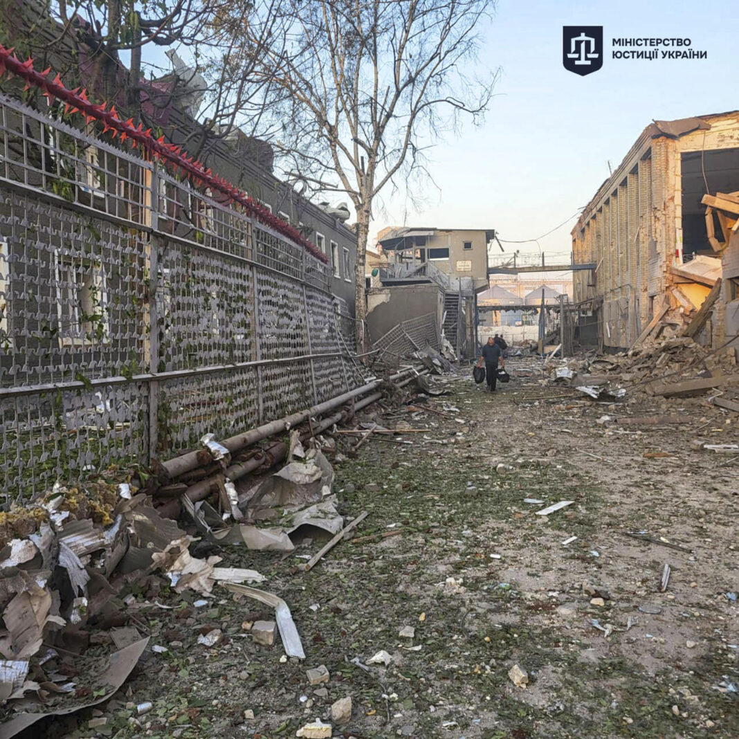 Ucrania confirma la muerte de 17 presos en el ataque ruso a una cárcel ucraniana