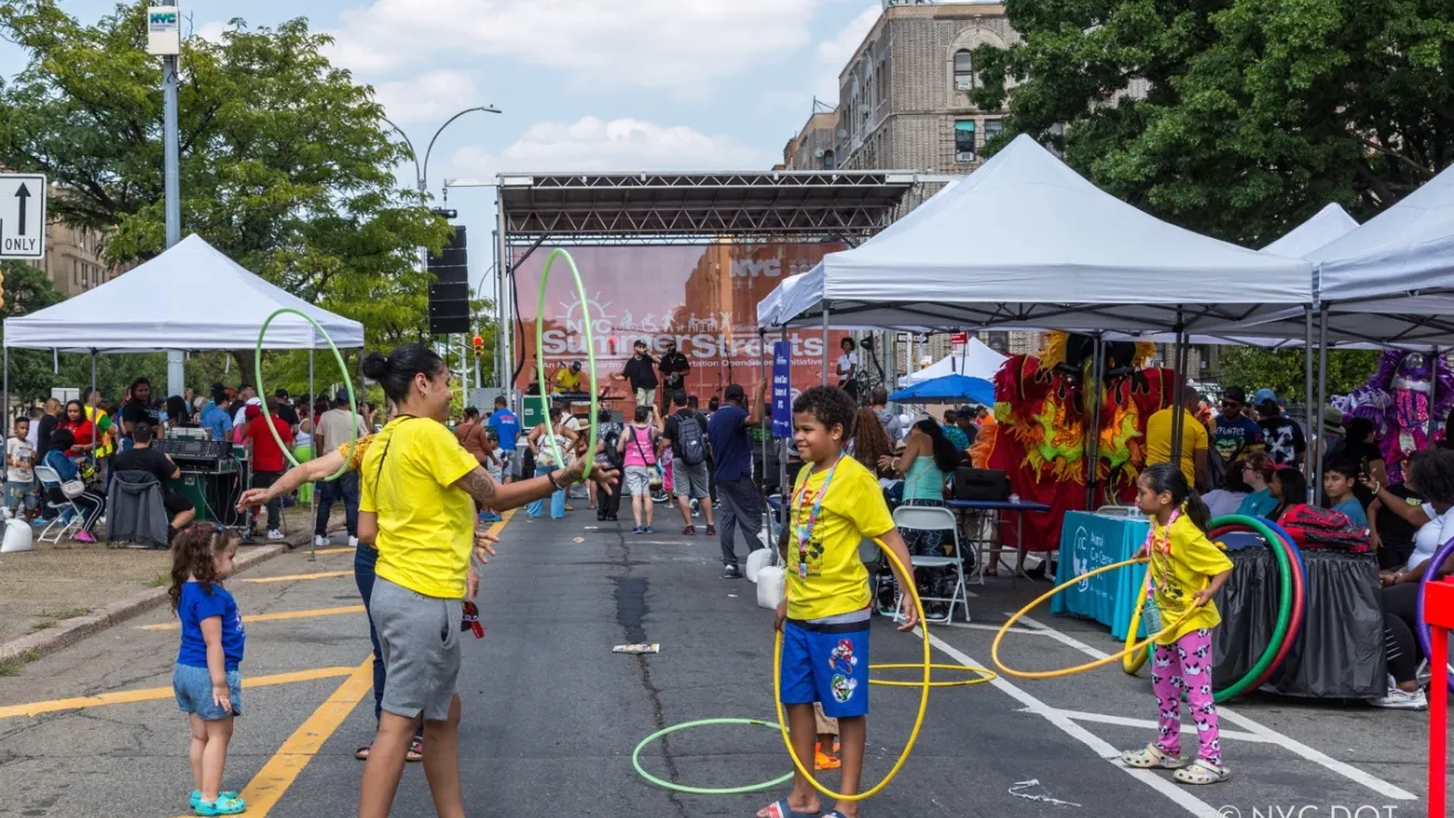 Inician las “Calles de Verano” este sábado en Queens y Staten Island - Noticias de hoy en República Dominicana | De Último Minuto