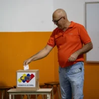 Maduro llama a los venezolanos a votar en las municipales: "Es un día de fiesta y de paz"