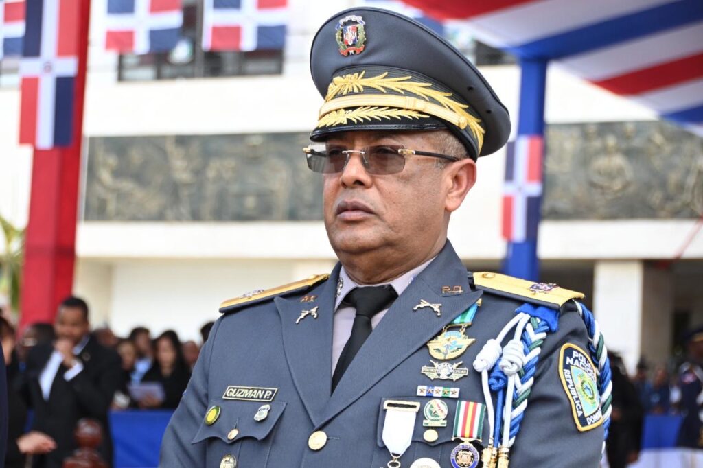 Director de la Policía Nacional interpone querella por difamación contra dos comunicadores