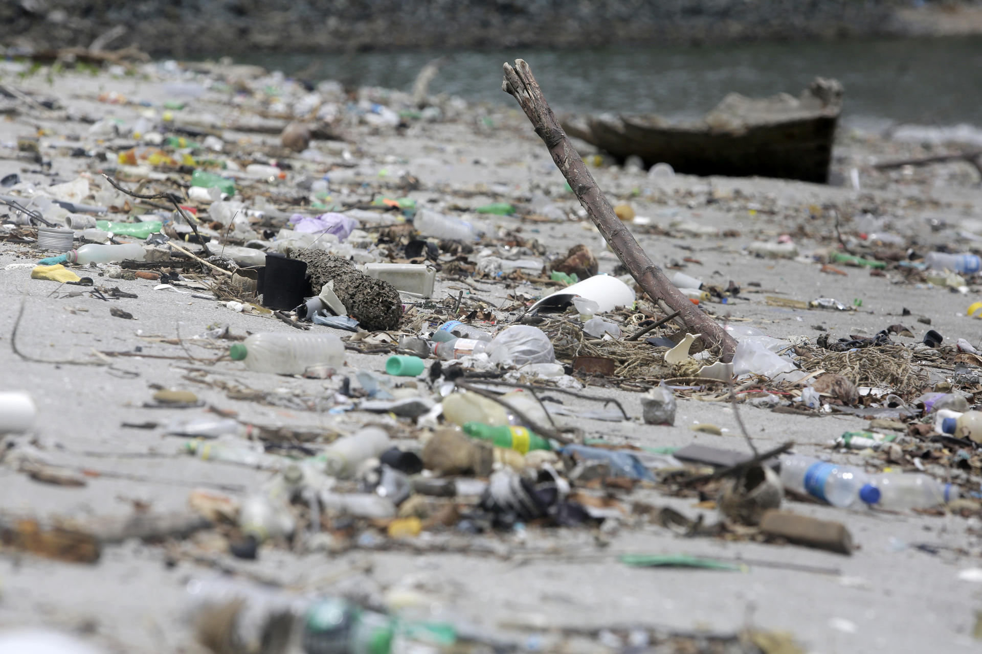 Negociaciones del tratado sobre contaminación de plásticos fracasan al no haber consenso