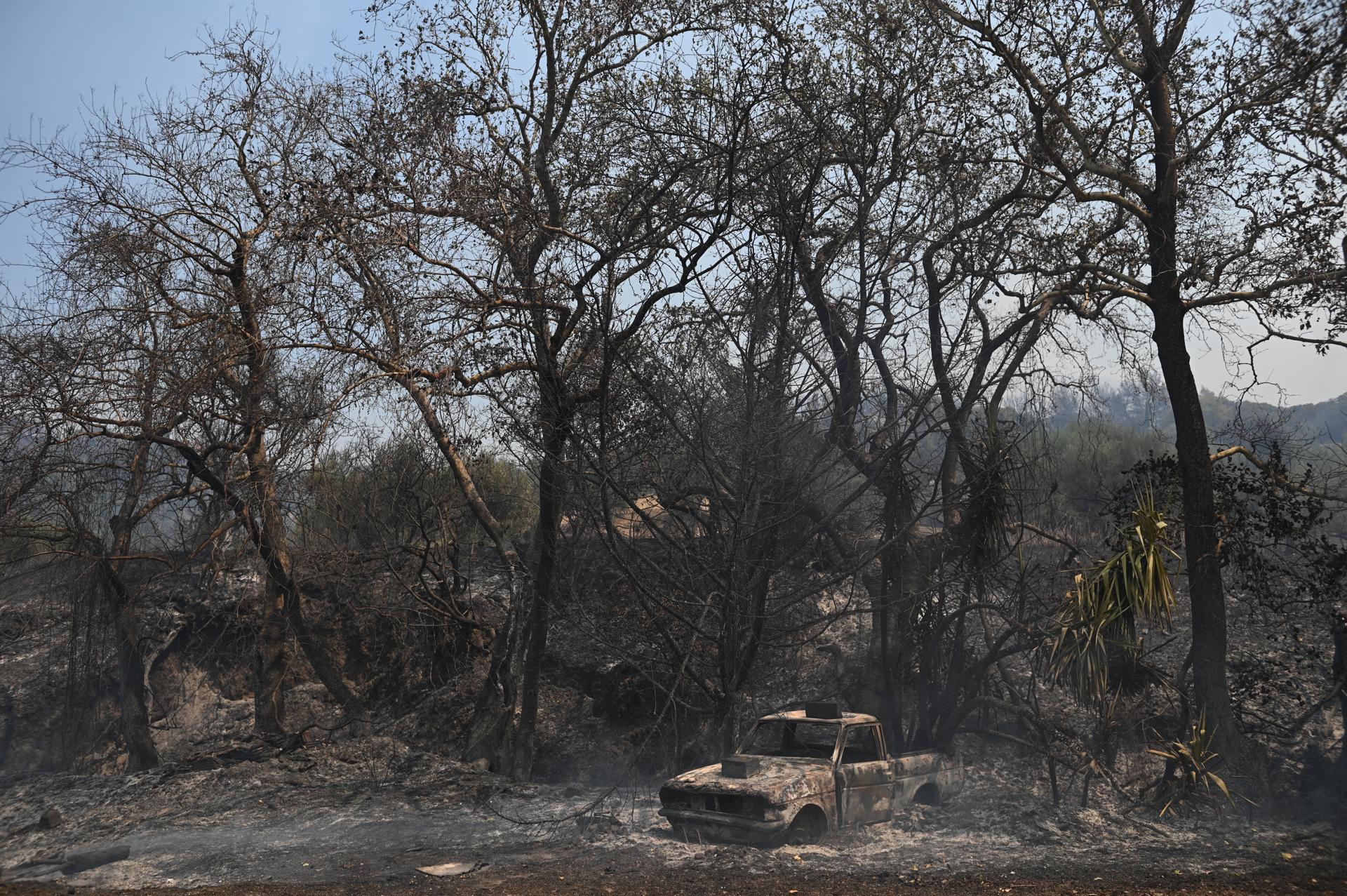 Continúa la ola de incendios forestales en Europa y persisten las temperaturas extremas