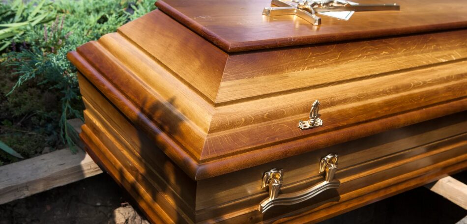 Sustraen ataúd de 90 mil pesos en funeraria de Azua