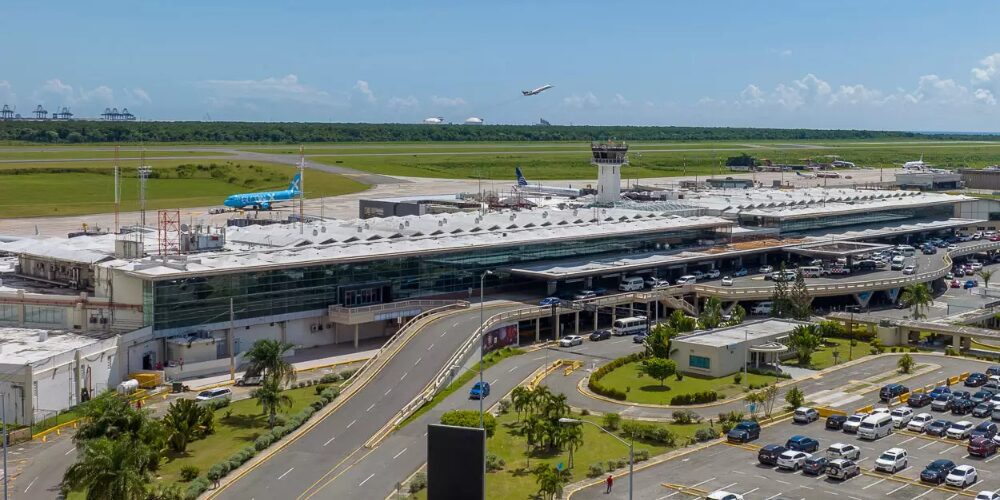 Abinader da inicio a construcción de moderna terminal en el Aeropuerto Las Américas