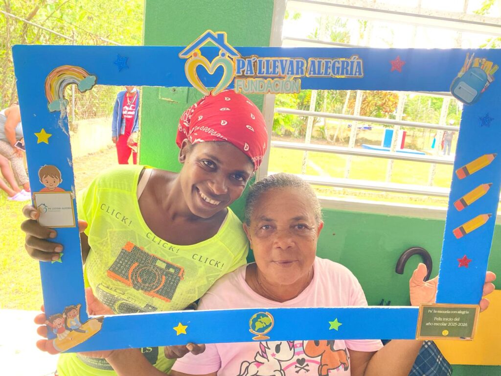 Fundación “Pa’ Llevar Alegría” entrega útiles escolares en  Hato Mayor - Noticias de hoy en República Dominicana | De Último Minuto