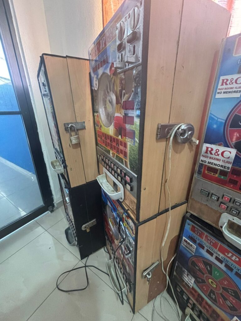 Policía Nacional incauta 30 máquinas tragamonedas en San Cristóbal | 4 | Policía Nacional incauta 30 máquinas tragamonedas en San Cristóbal - Noticias de hoy en República Dominicana | De Último Minuto